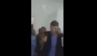 طبيب مغربي رفض معالجة طفلتين في حالة خطيرة لانتهاء وقت المداومة و المواطنون يمنعونه من المغادرة