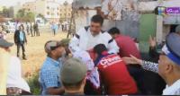 شاهد كيف دافع هدا المواطن عن "راية " المغرب بعد  نزعها من بيته