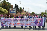 نقابيون يحتجون على هزالة الزيادات الأخيرة في الأجور