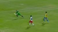 شاهد .. أغرب لقطة في الدوري المصري