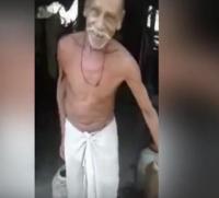 عجوز هندي لديه يد مرنة جدا كالمطاط
