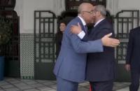 ما حقيقة رفض الوزير الميداوي معانقة سلفه الميراوي في حفل تسليم السلط بينهما؟