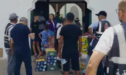 من السوق السوداء إلى دور الخير.. قائد بتطوان يحجز شاحنة فواكه ويوزعها على الجمعيات الخيرية