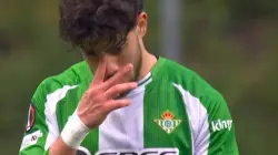 أزمة في بيتيس.. الزلزولي يستشيط غضبا بسبب عدم تنفيذ ضربة جزاء ويرفض الاحتفال بهدف التعادل