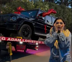 سعرها يتجاوز ربع مليار .. فنانة مغربية تتقاسم مع متابعيها فرحة توصلها بهدية فاخرة