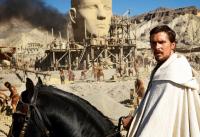 الفيلم المثير للجدل "الخروج .. آلهة وملوك" يعود إلى قاعات العرض السينمائي