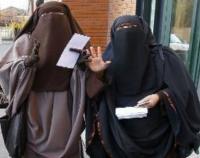 فرنسية من أصل مغربي تواجه حكما بالسجن عامان وغرامة 27 ألف جنية استرليني