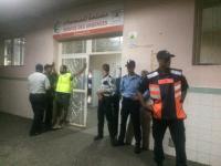 عائلات السجناء المصابين في حريق عكاشة تحاول اقتحام مستشفى الحي المحمدي بالقوة و هذا ما وقع