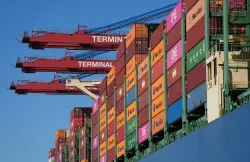 الرسوم الجمركية والضرائب غير المباشرة.. أبرز التدابير التي يقترحها مشروع قانون مالية سنة 2026