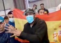شبان مغاربة عالقون بسبتة يرفضون العودة ويرفعون العلم الاسباني (فيديو)