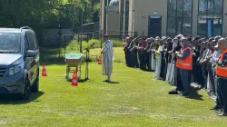 جنازة مهيبة لـلطفلة المغربية "نور" في هولندا .. 1500 شخص يودعون ضحية "مأساة فينلو" والأم رهن الاعتقال