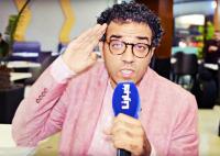 العشابي ينتزع جائزة "أحسن إعلامي في المغرب العربي" بعد تخطيه سقف الـ 14 مليون