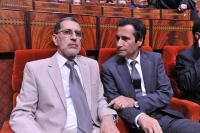 من نصدق..."بنشعبون" يطمئن المغاربة ووالي بنك المغرب يحذر من "برنامج تقويم هيكلي" مدمر على الأبواب
