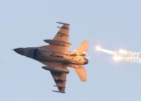 "البنتاغون" يوافق على منح المَغرِب مقاتلات نفاثة من طراز "F-16"