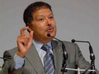 زويل يطرح مبادرة من 5 نقاط لإخراج مصر من أزمتها سريعاً