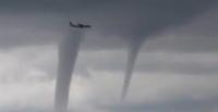 بالفيديو.. طيار ينجو من 3 أعاصير قاتلة بأعجوبة