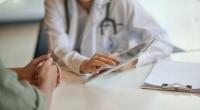 أمريكية تتلقى لغرامة مالية لأنها أجهشت بالبكاء أثناء عملية جراحية لإزالة شامة من جسمها