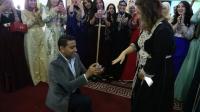 مغربية كاد يغمى عليها فرحا لحظة طلب يدها للزواج
