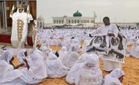 لا حول ولا قوة إلا بالله...ظهور "نبية" مزعومة بالسنغال وعشرات الأتباع يعلنون إيمانهم برسالتها