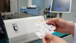 هام.. إطلاق عملية واسعة لتغيير "البيرمي" والبطاقة الرمادية وهؤلاء هم المعنيون بالإجراء