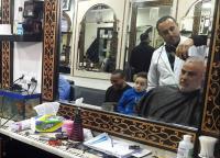 صورة بنكيران عند الحلاق تشعل مواقع التواصل