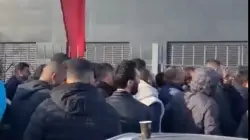 طوابير ومبيت في العراء.. الجزائريون يتهافتون على سيارة جديدة وسط أزمة خانقة في المعروض