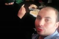 غريب..السعودية تلقي القبض على مصري لتناوله الإفطار مع زميلته