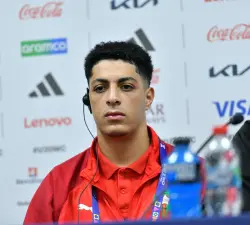 من الحسنية إلى العالمية..قصة قائد "أشبال الأطلس" الذي تحدى الفقر والمرض واليتم ليخلد اسمه في تاريخ كرة القدم المغربية