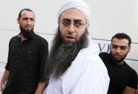 القبض على أحمد الأسير أثناء محاولته الفرار متخفيا من لبنان