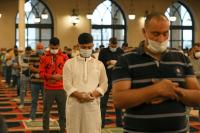 عيد فطر حزين وسط تفشي كورونا المستجد وأوروبا تواصل عودتها إلى الوضع الطبيعي