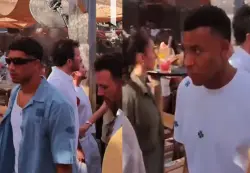 بعد مواجهة المونديال.. حكيمي ومبابي يجتمعان مجددًا في عطلة صيفية بـ "سان تروبيه"
