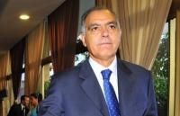 مزوار يدخل على الخط في قضية فتاتي اكادير ويعتبر الأمر تشددا خطيرا