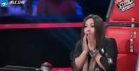 بالفيديو.. متسابق يثير حيرة لجنة تحكيم بصوته الأنثوي