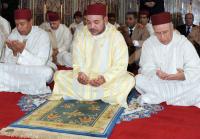 أمير المؤمنين يؤدي صلاة الجمعة بمسجد محمد السادس بمدينة المضيق