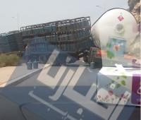 خطير جدا  : اصطدام قوي بين شاحنة كبيرة محملة بالبوتان و أخرى بالوقود على مشارف قصبة أكادير أوفلا (فيديو)