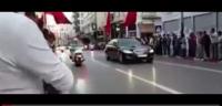 مختل عقليا يعترض الموكب الملكي بطنجة