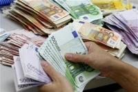 اليورو يسجل أعلى مستوى له في ظرف عامين ليرتفع الى 3800ر1 دولار