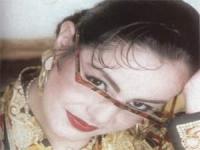 شيريهان تتظاهرُ ضد الرئيس المصري حسني مبارك