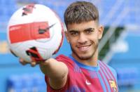 لاعب مغربي في تداريب الفريق الأول لبرشلونة