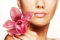 تخلصي من اسمرار الشفاه بسهولة