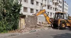 سلطات الحي المحمدي تستمر في إنهاء فوض احتلال الملك العمومي