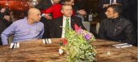 الرئيس التركي أردوغان يدخـل "بارْ" في اسطنبول