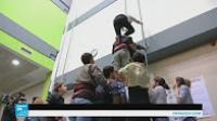 إسبانيا: انفصاليو كتالونيا يحتلون مراكز الاقتراع لضمان إجراء الاستفتاء