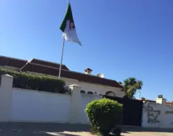 حركة غير عادية داخل مقر السفارة الجزائرية بالرباط يشي بمستجدات قريبة