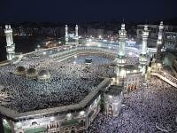 حسن الخاتمة.. حاج يفارق الحياة فور دخوله الحرم المكي والسلطات السعودية تقرر دفنه بين الكعبة وجبل عرفات