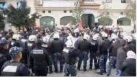 محتجون فلسطينيون يرشقون وزير خارجية كندا بالبيض والاحذية‏