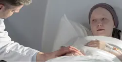 طبيب يحذر من 3 أطعمة شائعة ترتبط بزيادة خطر السرطان