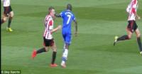 بطولة إنجلترا: الاتحاد الإنجليزي يوقف اللاعب راميريز أربع مباريات بسبب "تصرف عنيف"