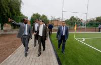 هذه كواليس عملية تسليم الملاعب الجديدة للأندية الوطنية، و انتقادات وجهت لـ "أبرون" بسبب ..