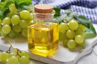 فوائد زيت بذور العنب على شعرك